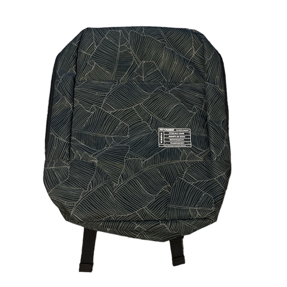 New no tag To The Market backpack